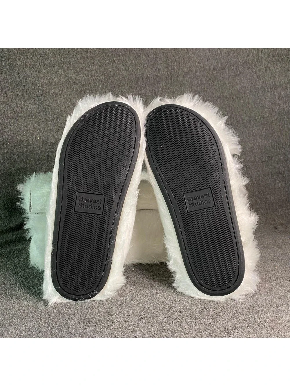 Bravest Studios Slippers Shoes Mens Size 11 White Faux Fur Monster Platform